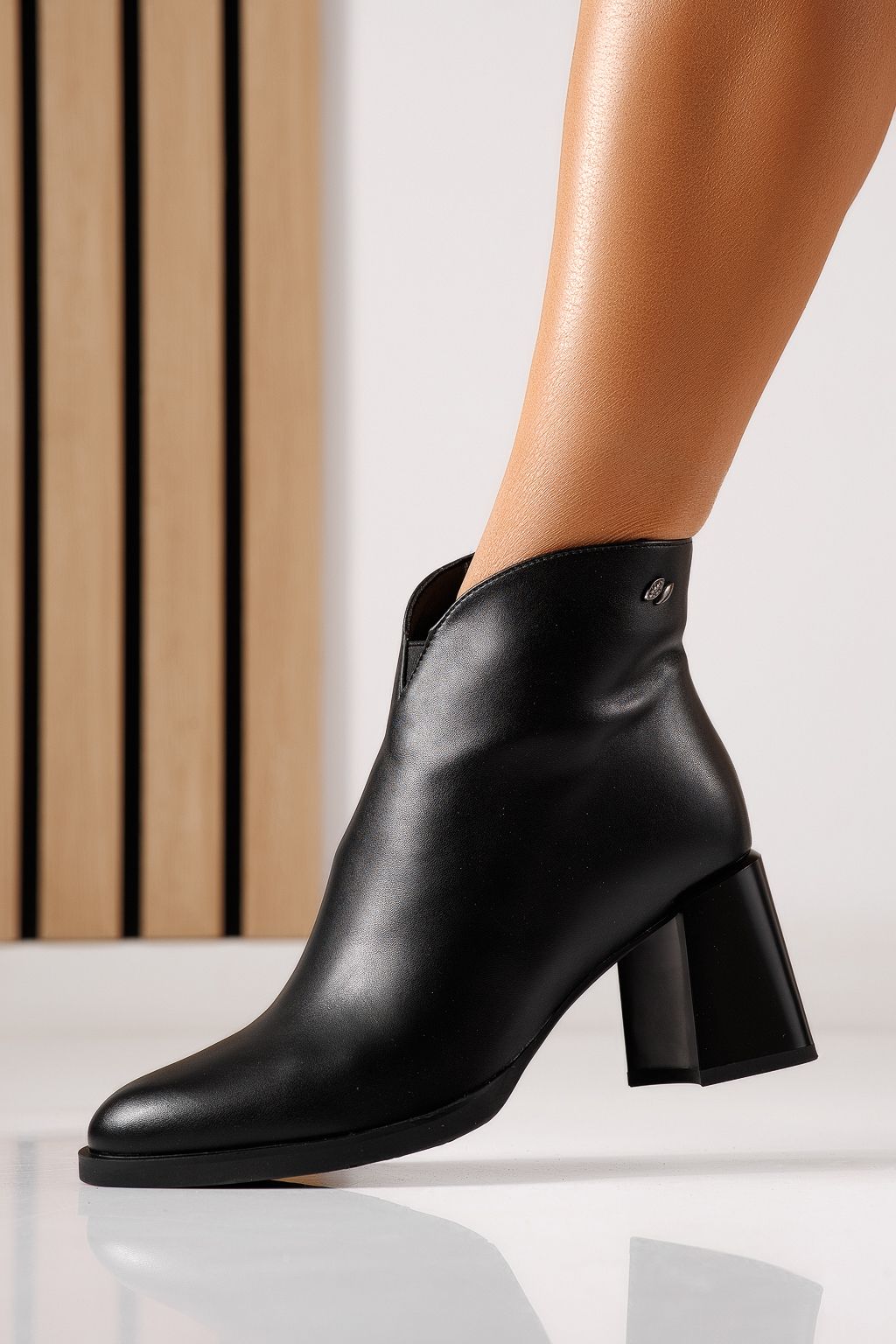 Botine dama vatuite negre din piele ecologica Maia #30199