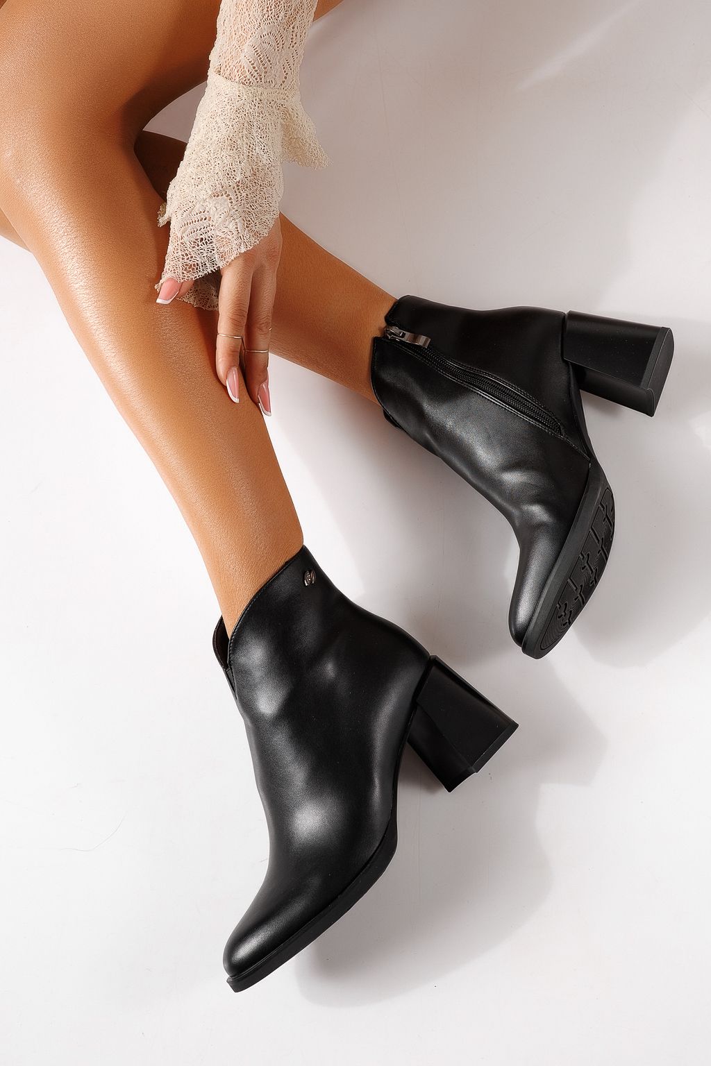Botine dama vatuite negre din piele ecologica Maia #30199