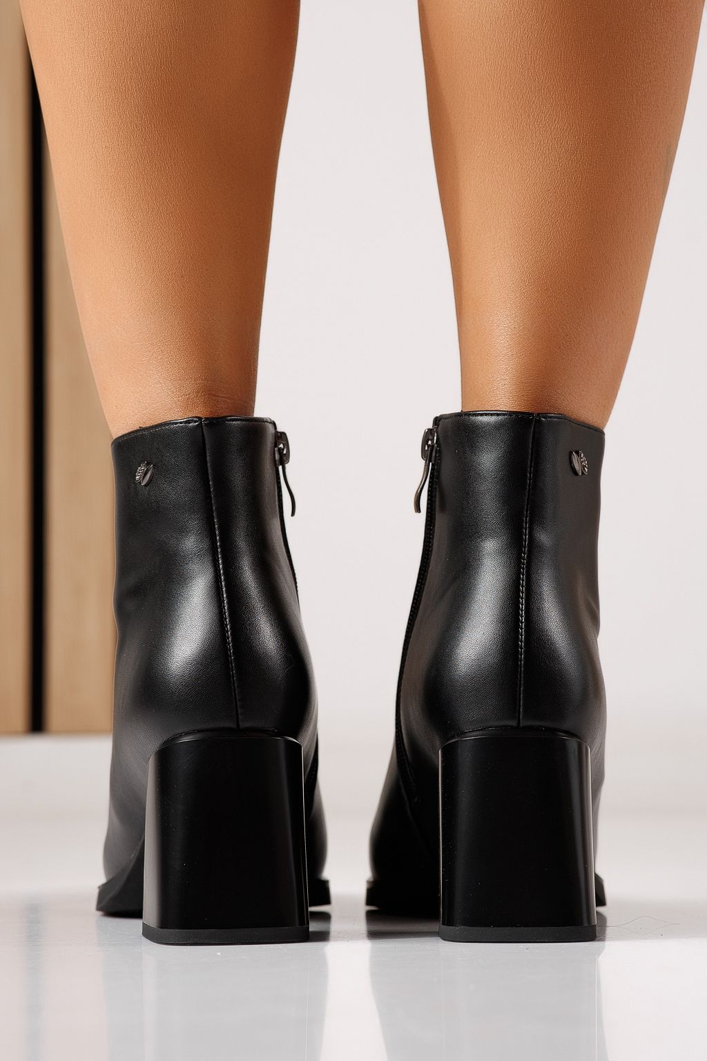 Botine dama vatuite negre din piele ecologica Maia #30199