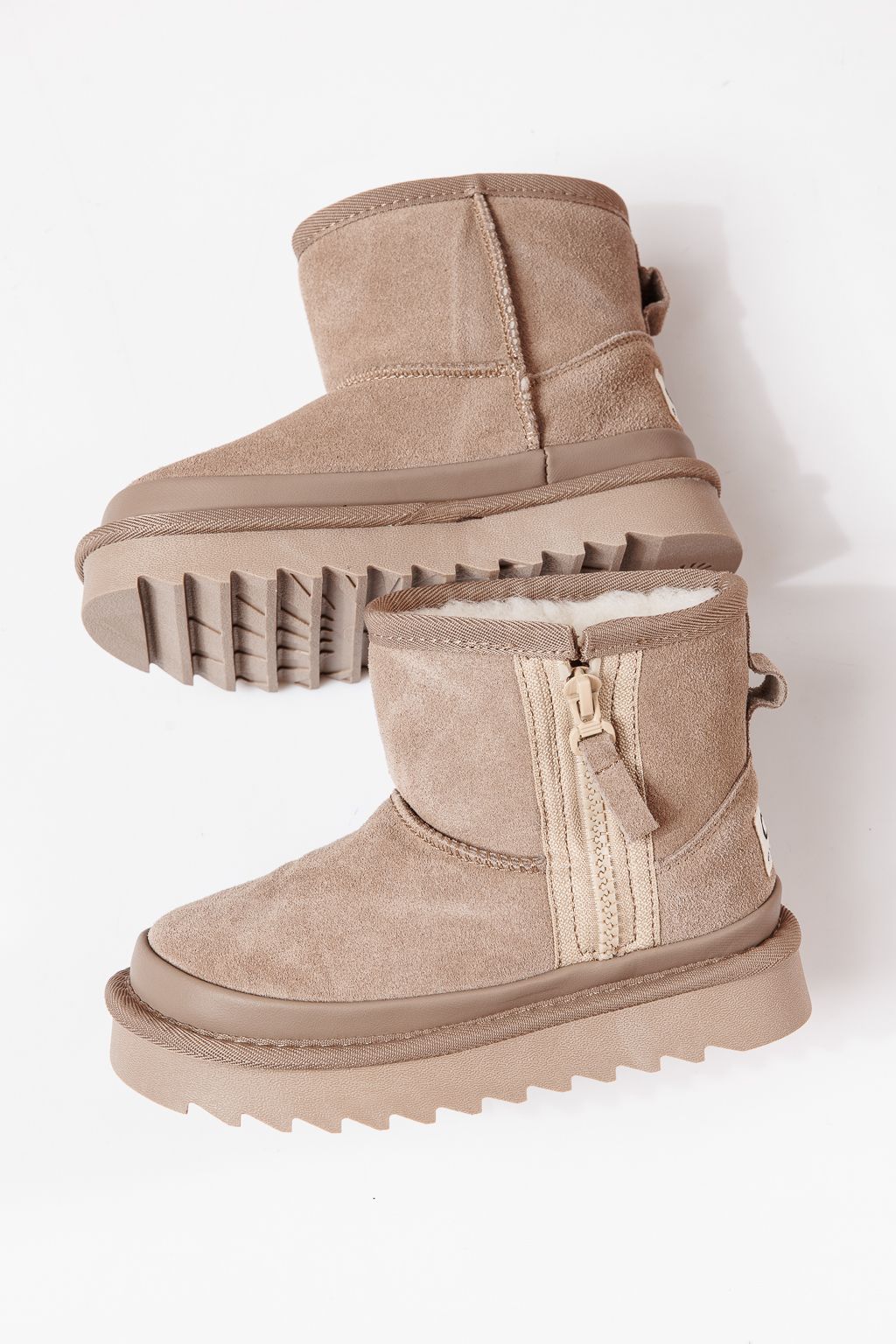 Ghete fete îmblanite khaki din piele naturala intoarsa Anita #30478