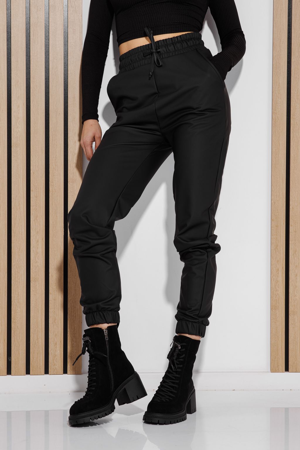 Pantaloni Piele Ecologica Sport Vatuiti Dama Kalipso Negri #A1471