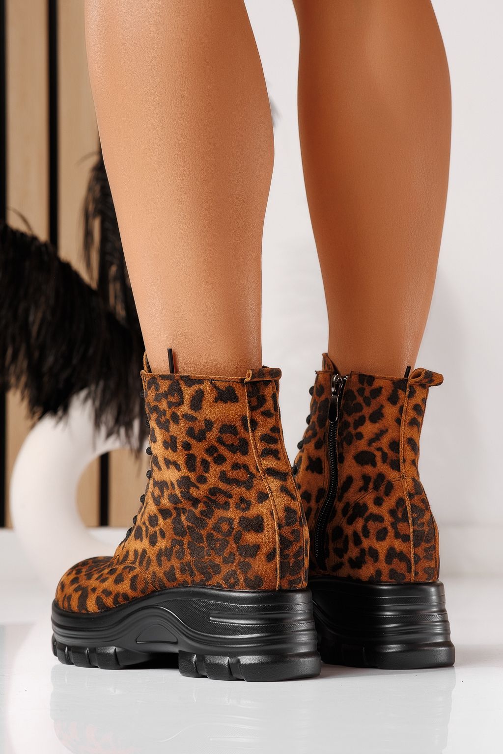Ghete dama vatuite leopard din piele ecologica intoarsa Olivia #30778