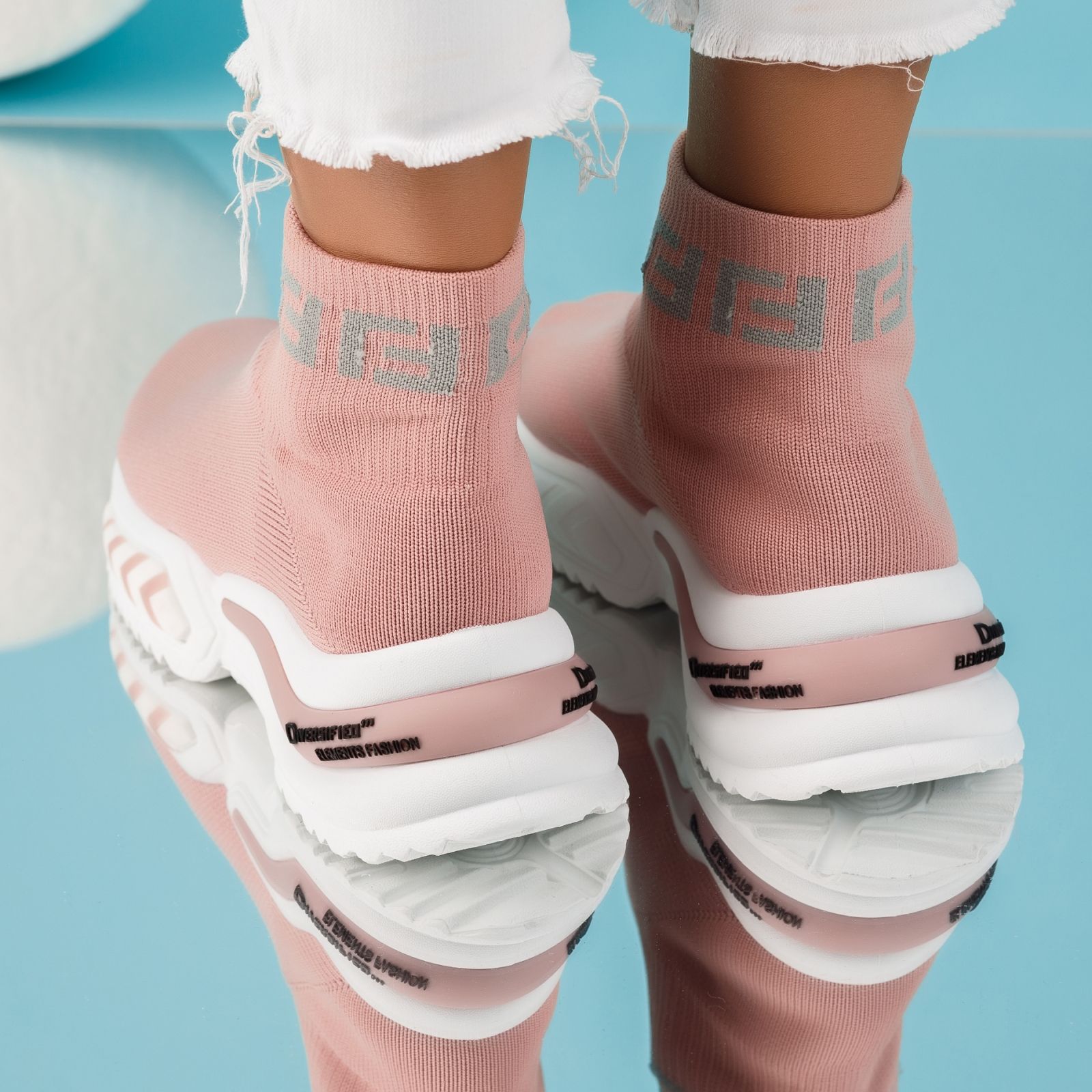 Дамски спортни обувки Lyla розово #4958M