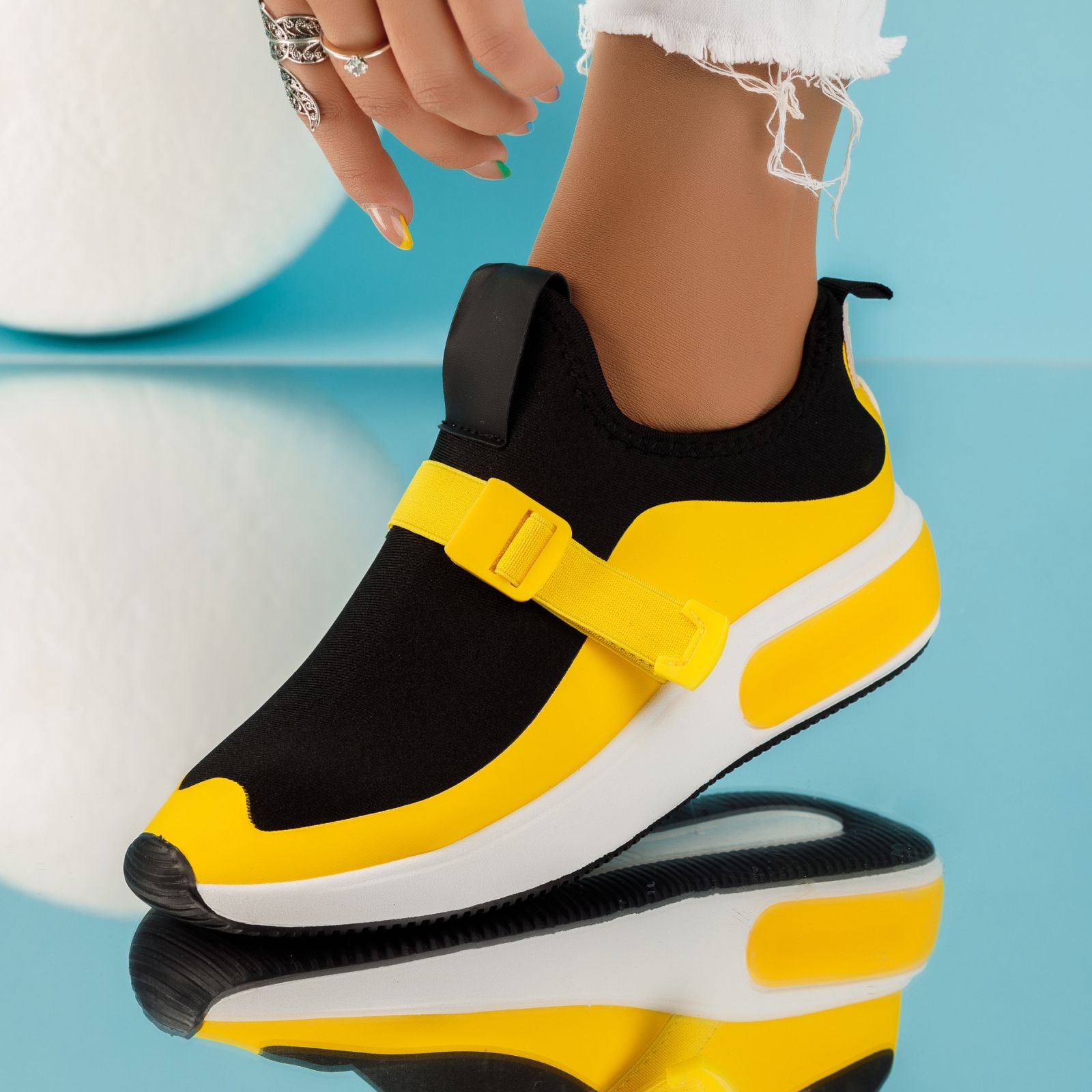 Cecilia sárga/fekete női sportcipő #4966M