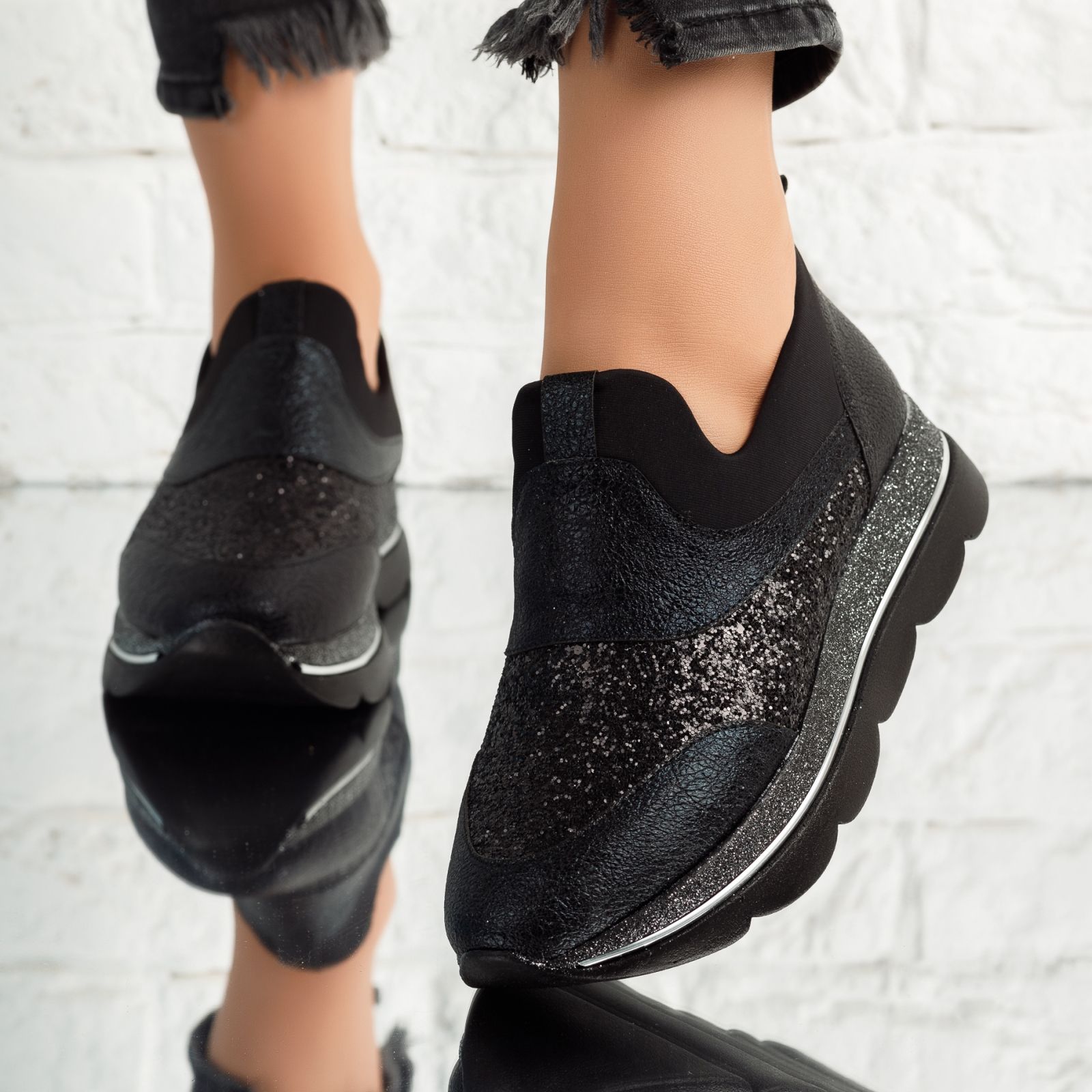Дамски спортни обувки Maya черен  #4924M