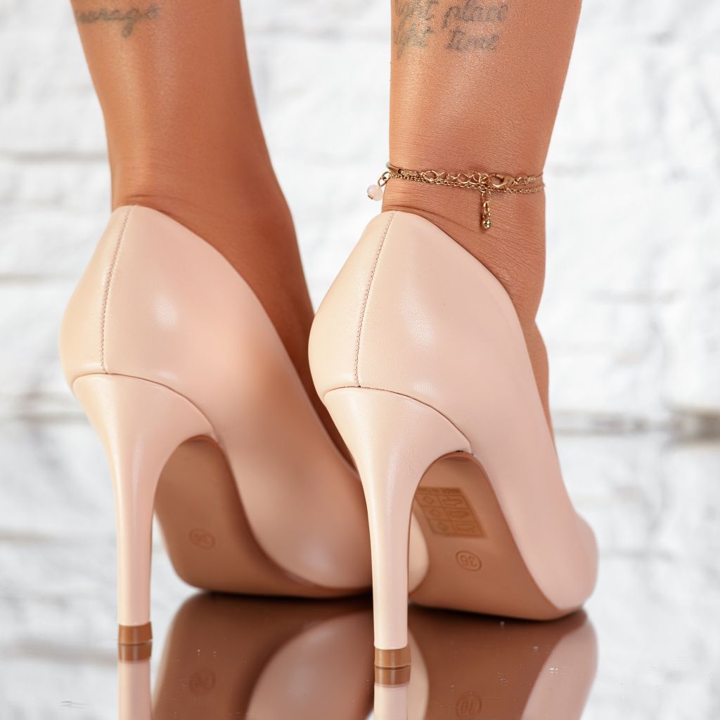 Дамски обувки с токчета Vogue бежово #9615