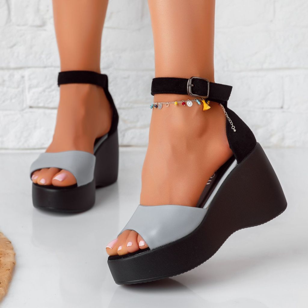 Дамски сандали на платформа Glamy метличина #11132