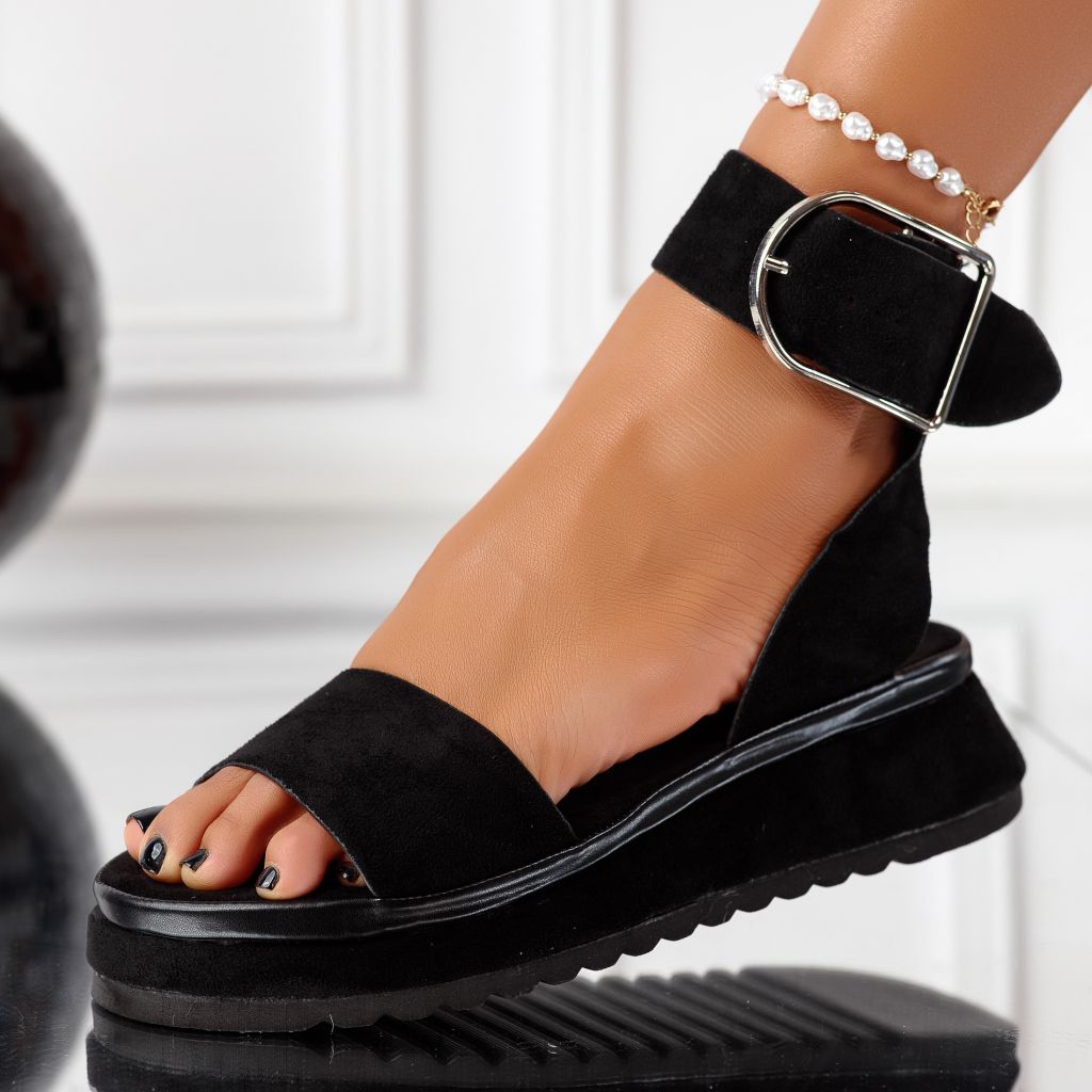 Дамски сандали на платформа Nina Черен #11373