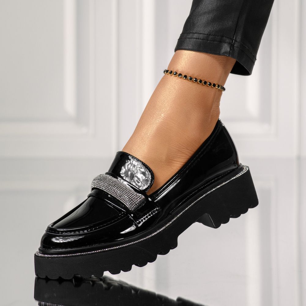 Pantofi casual dama negri din piele ecologica lacuita Oana #18142