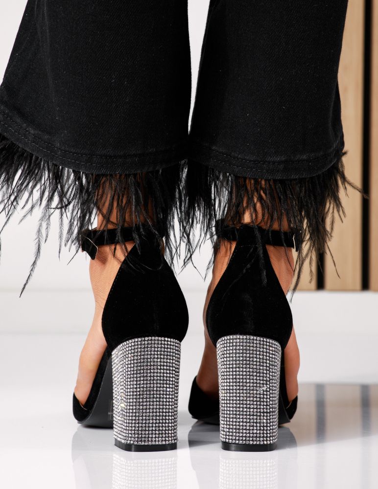 Дамски сандали с ток черни от обърната еко кожа Caro #18620