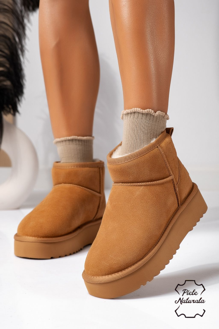 Къси дамски чизми одплатени с пух, тип UGG кафяви от обърната естествена кожа Brittany #22623