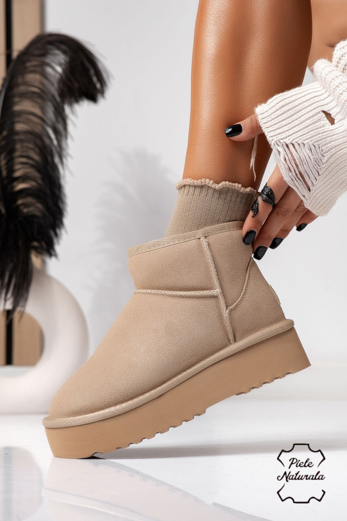 Къси дамски чизми одплатени с пух, тип UGG бежови от обърната естествена кожа Brittany #22622