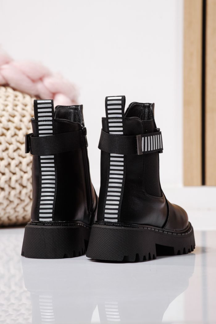 Ghete fete imblanite negre din piele ecologica Talia #23108