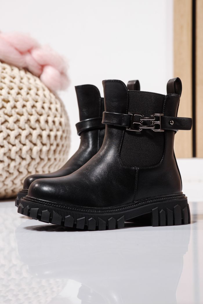 Ghete fete imblanite negre din piele ecologica Sara #23106