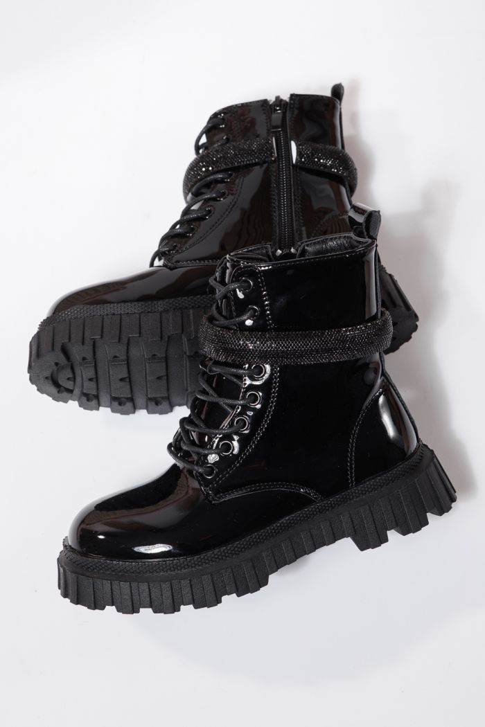 Ghete fete imblanite negre din piele ecologica lacuita Dora #23122