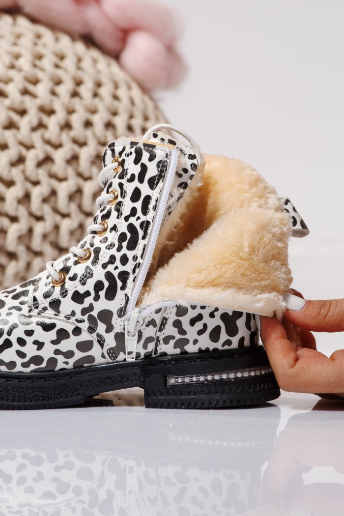 Ghete fete imblanite negre din piele ecologica Iris #23135