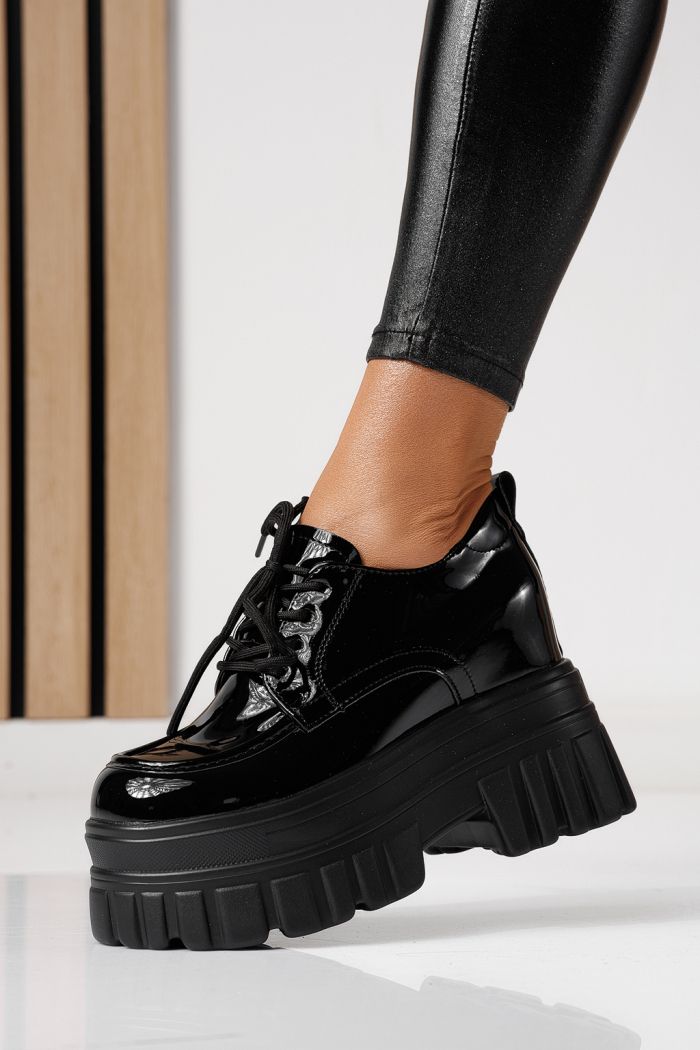 Pantofi casual dama negri din piele ecologica lacuita Larisa #24068