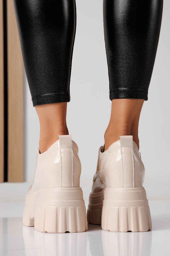 Pantofi casual dama bej din piele ecologica lacuita Larisa #24067