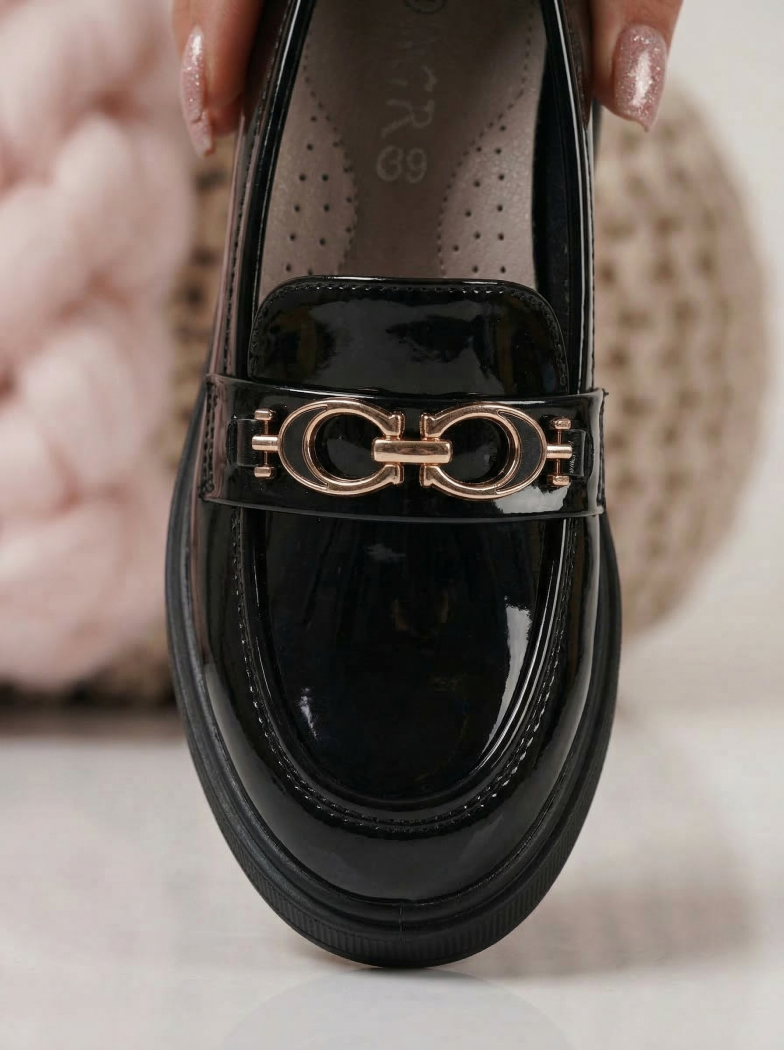 Pantofi fete negri din piele ecologica lacuita Andreina #24630