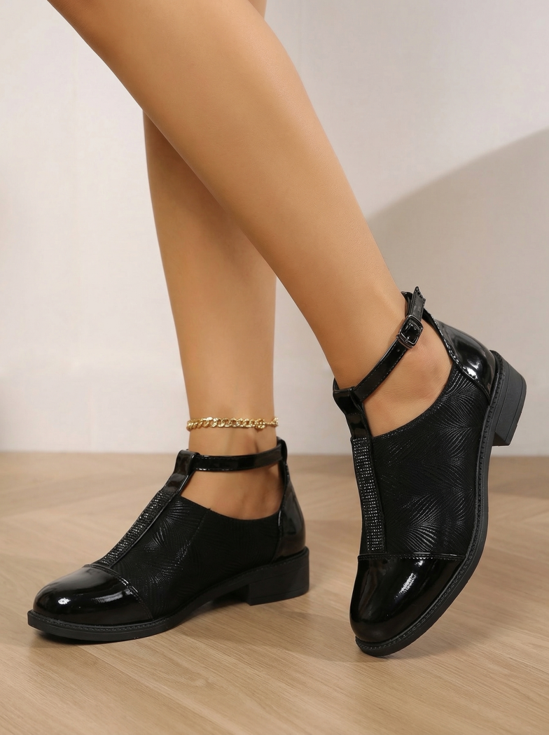 Pantofi casual dama negri din piele ecologica lacuita Kara #24661