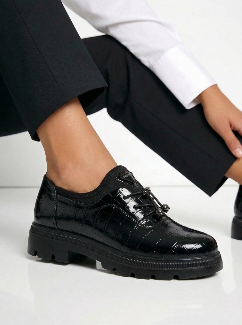 Pantofi casual dama negri din piele ecologica lacuita Mariah #24606