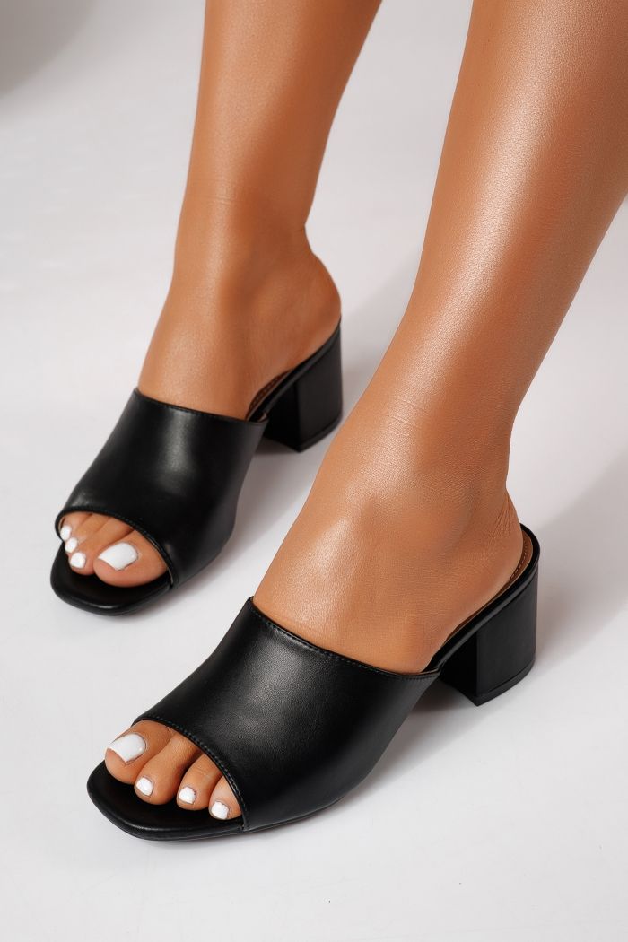 Papuci cu toc dama negri din piele ecologica Azelia #24747