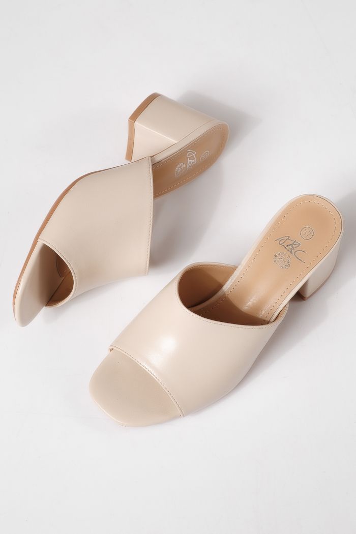 Papuci cu toc dama bej din piele ecologica Azelia #24746