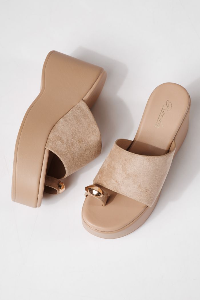 Papuci cu platforma dama bej din piele ecologica intoarsa Giulia #24972