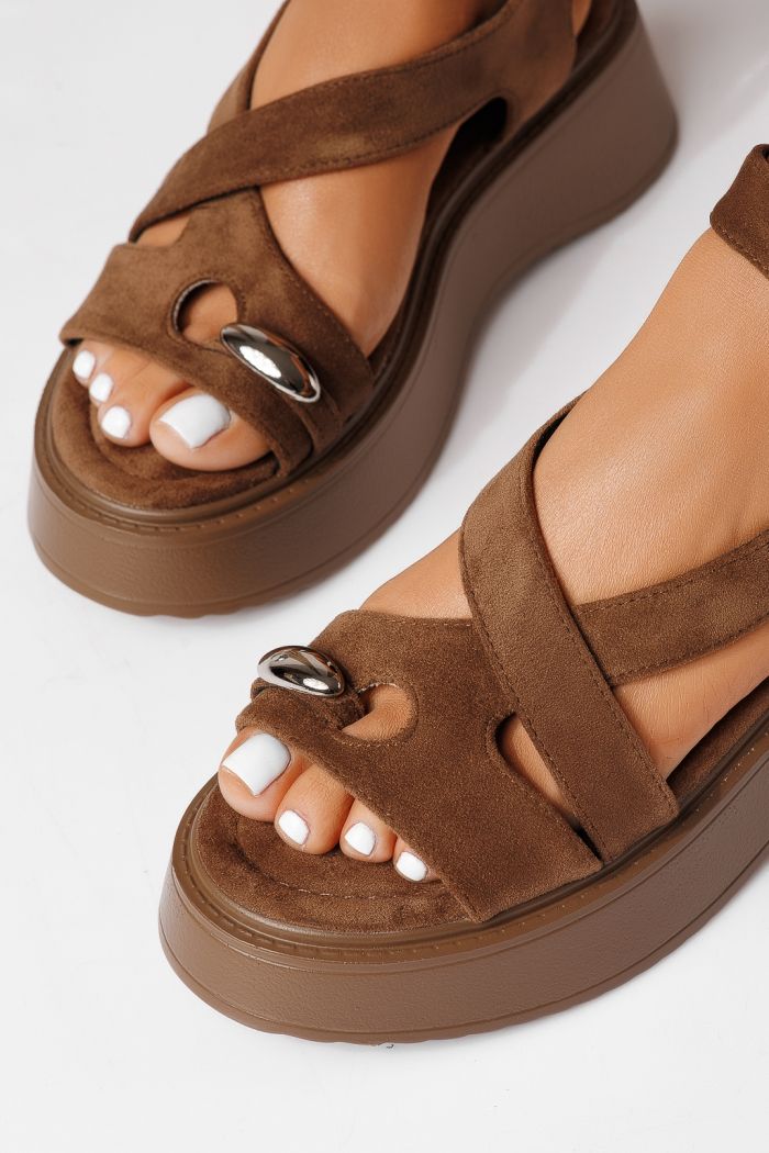 Sandale cu platforma dama maro din piele ecologica intoarsa Beatrix #25076