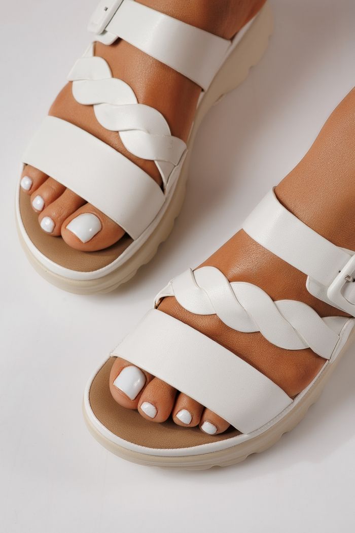 Papuci dama albi din piele ecologica Felisa #25023