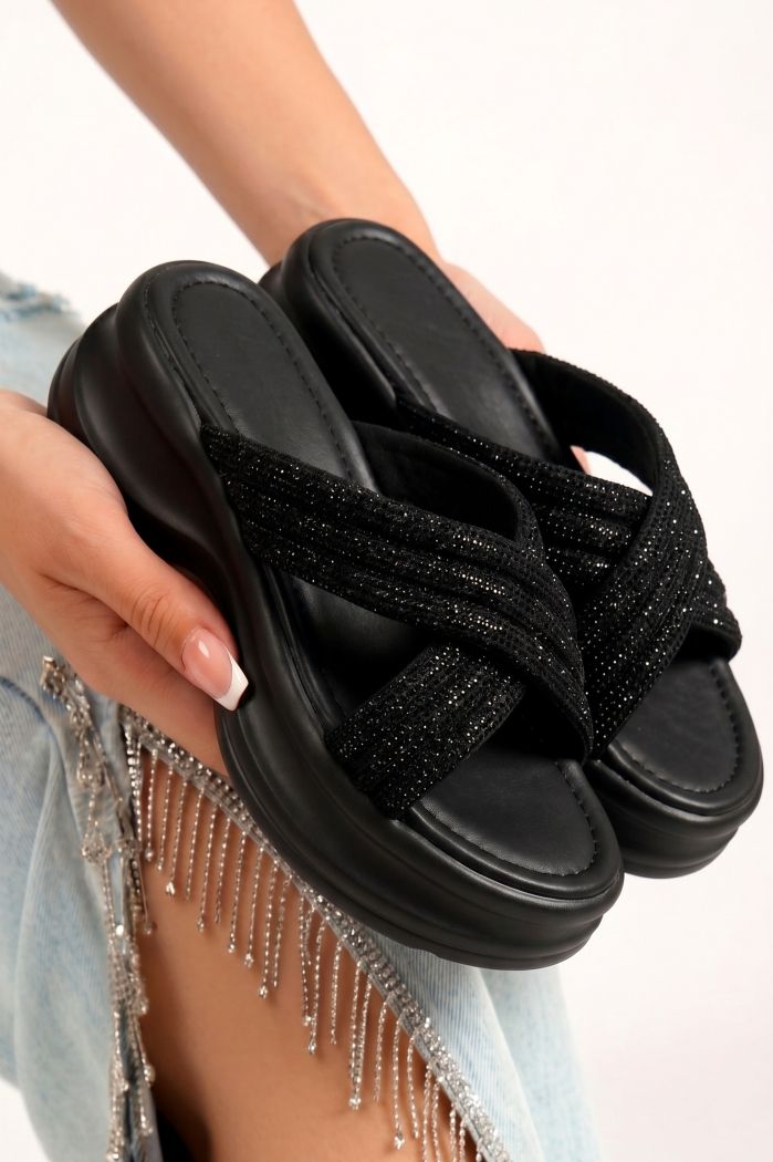 Papuci cu platforma dama negri din piele ecologică intoarsa Marisol #25423
