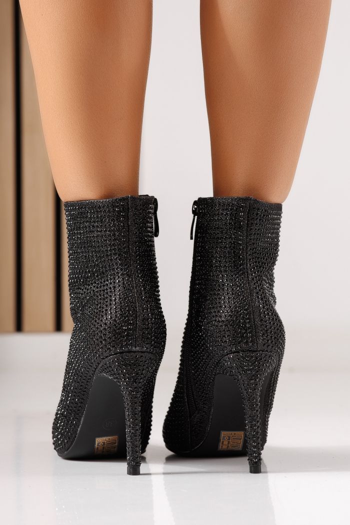Botine dama captusite negre din material textil Naya #30011