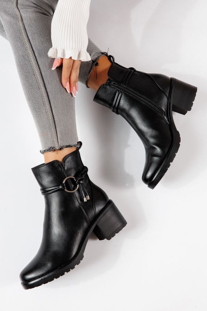 Botine dama vatuite negre din piele ecologica Yaara #30514
