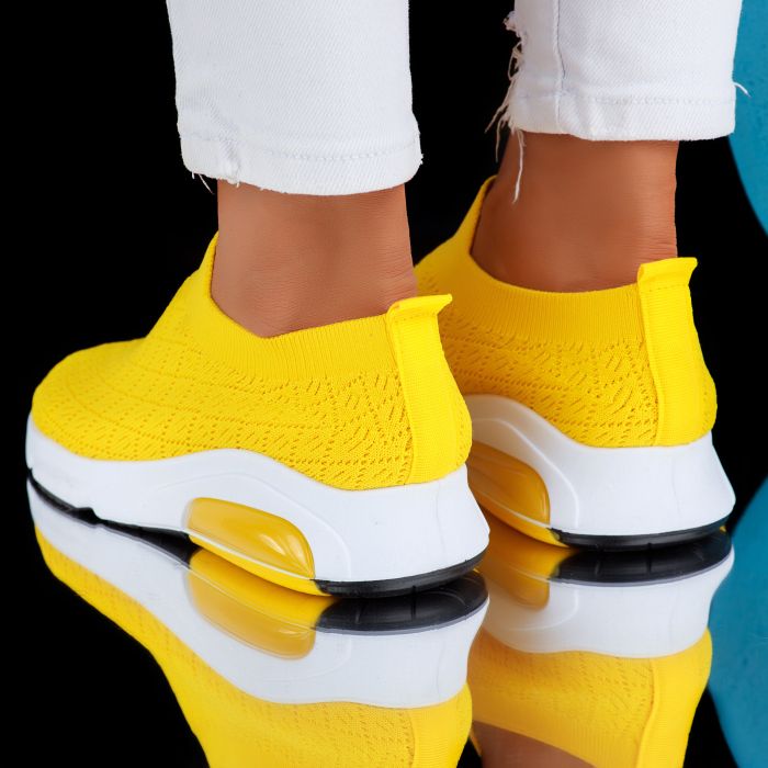 Дамски спортни обувки Amira Жълто #6867M