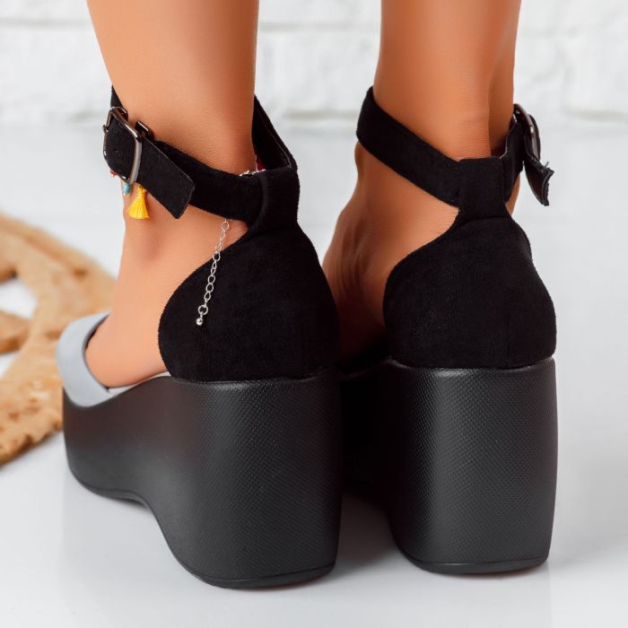 Дамски сандали на платформа Glamy метличина #11132