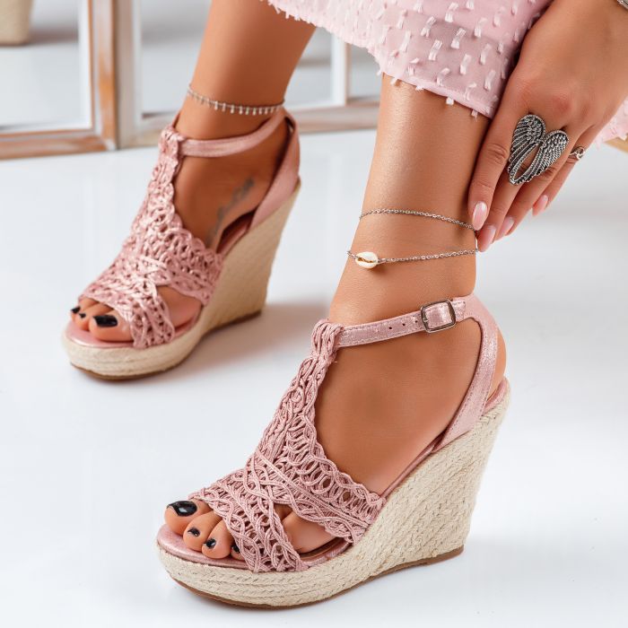 Дамски сандали с платформата Liliana розово #11397