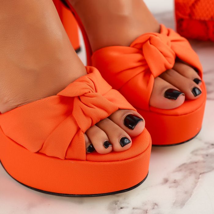 Дамски сандали с ток Inna оранжево #11815